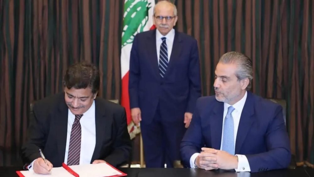 سلام يطلق شراكة لتشغيل المطارات مع التمويل الدولية