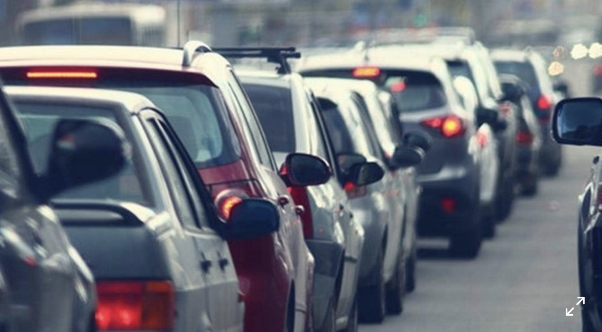 التحكم المروري: حركة المرور كثيفة من طبرجا الى زوق مكايل