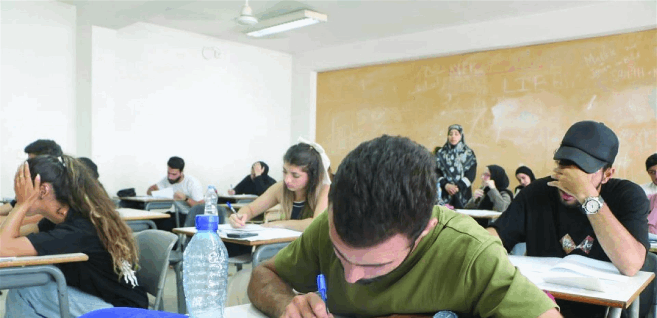 نائب يهاجم وزيرة التربية: سنطالب بإلغاء الامتحانات