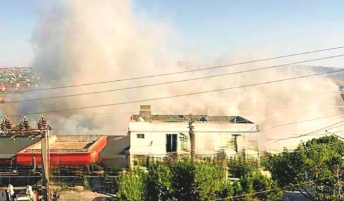 عشية وصول وزير الخارجية الفرنسي حاملاً أفكاراً جديدة<br />
إسرائيل توسع اعتداءاتها إلى البداوي وتستطلع القدرات القتالية على الحدود وجنبلاط يحث على قبول «تسوية رئاسية»