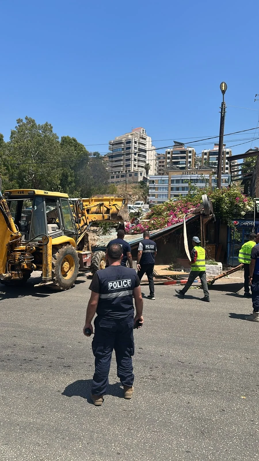 إزالة نحو 40 مخالفة بين صيدا القديمة وخلدة والتحقيق مستمر في حادثة اعتراض أحد المخالفين
