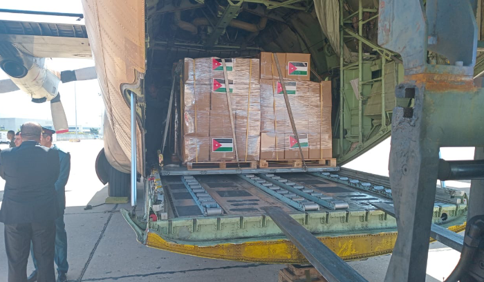 الأردن يرسل طائرة مساعدات رابعة إلى لبنان