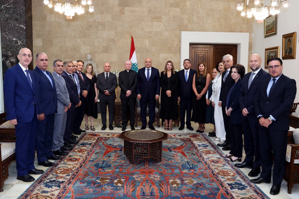 لبنان يؤكد استقلالية مساره والميليشيا تريد إسقاط الحكومة