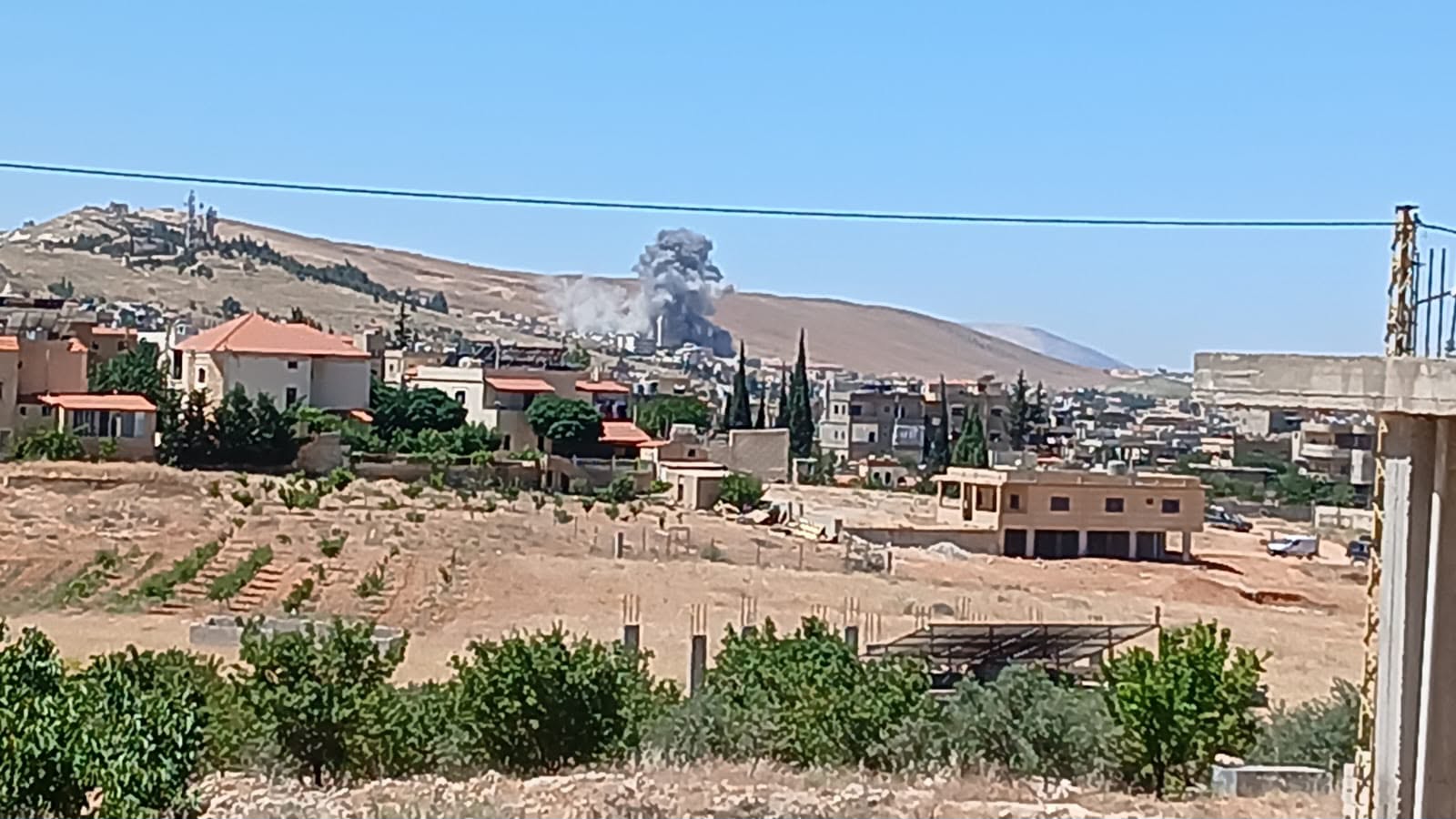 غارة تستهدف بلدة عين بورضاي