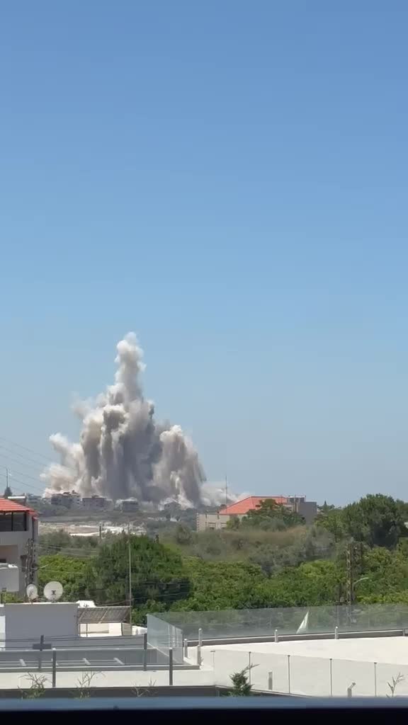 سقوط صاروخين في حاصبيا وغارة تستهدف قناريت