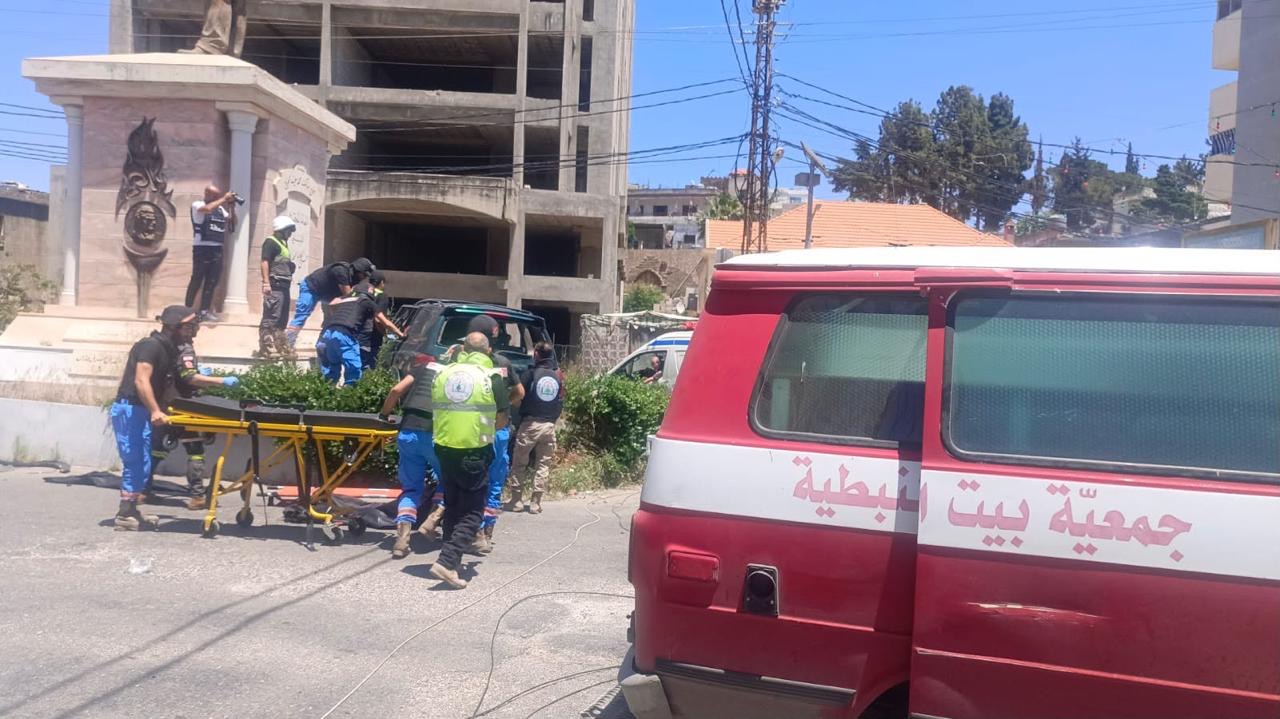 إصابتان في استهداف سيارة بالنبطية ومعلومات أولية عن 4 ضحايا في سحمر.. 83 غارة إسرائيلية اليوم