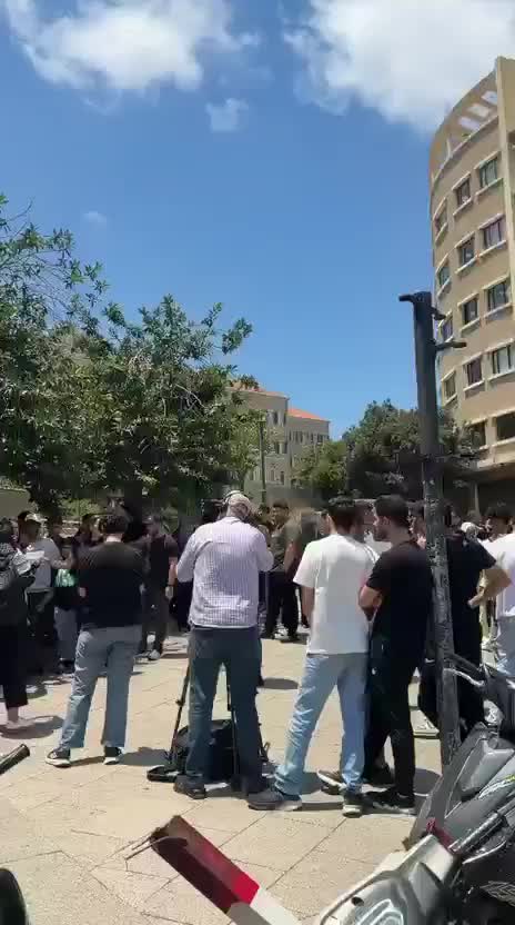 اعتصام لطلاب البكالوريا أمام السراي الحكومي للمطالبة بإلغاء الامتحانات الرسمية