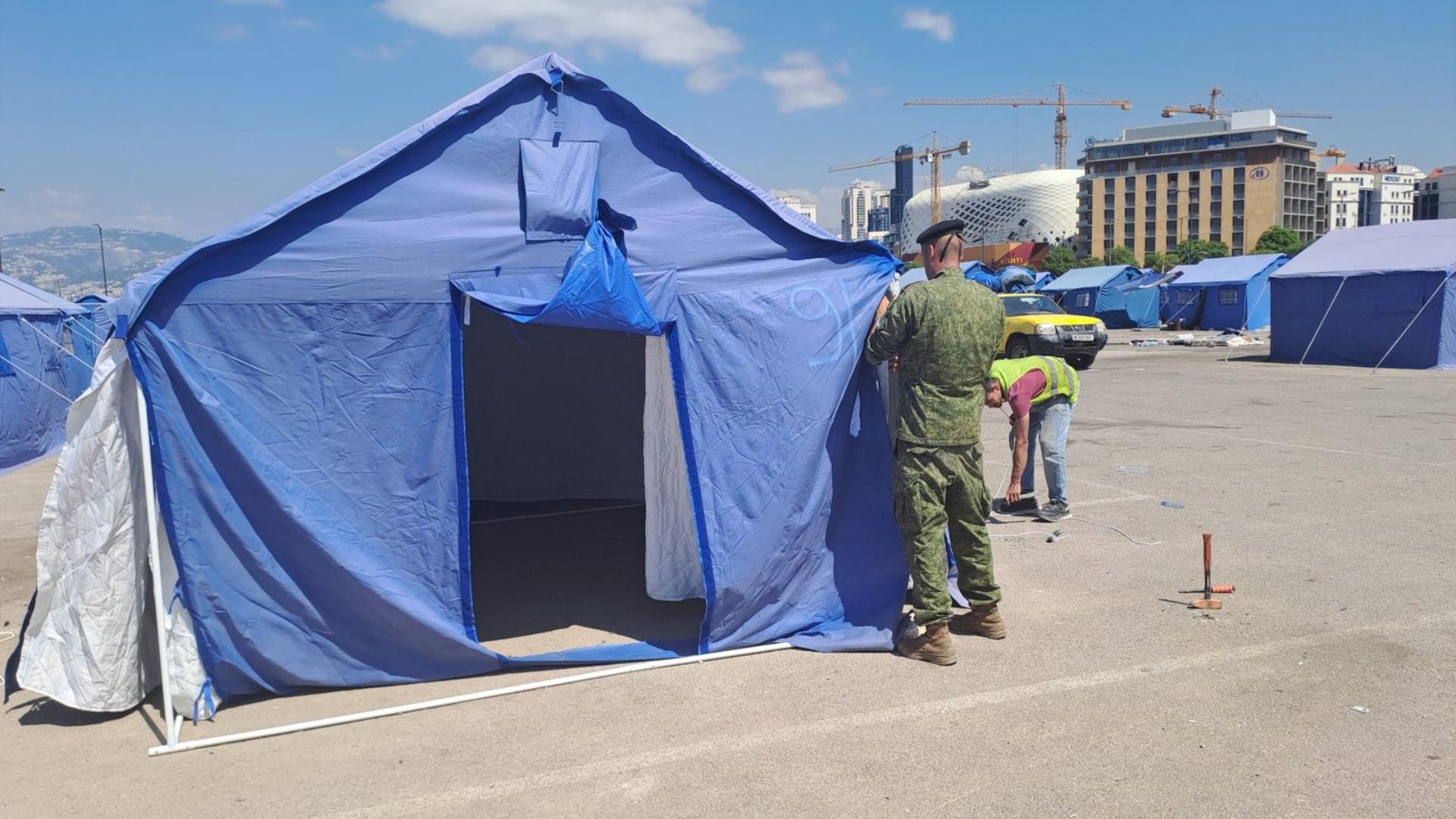 عون يرحِّب بـ«خلية تثبيت النار».. والمفاوض الإسرائيلي يحمل خرائط إرهاق إلى واشنطن<br />
سلام ينوِّه بمواقف الشرع.. وعودة الأهالي المتسارعة تفتح الباب الواسع لعودة الشرعية