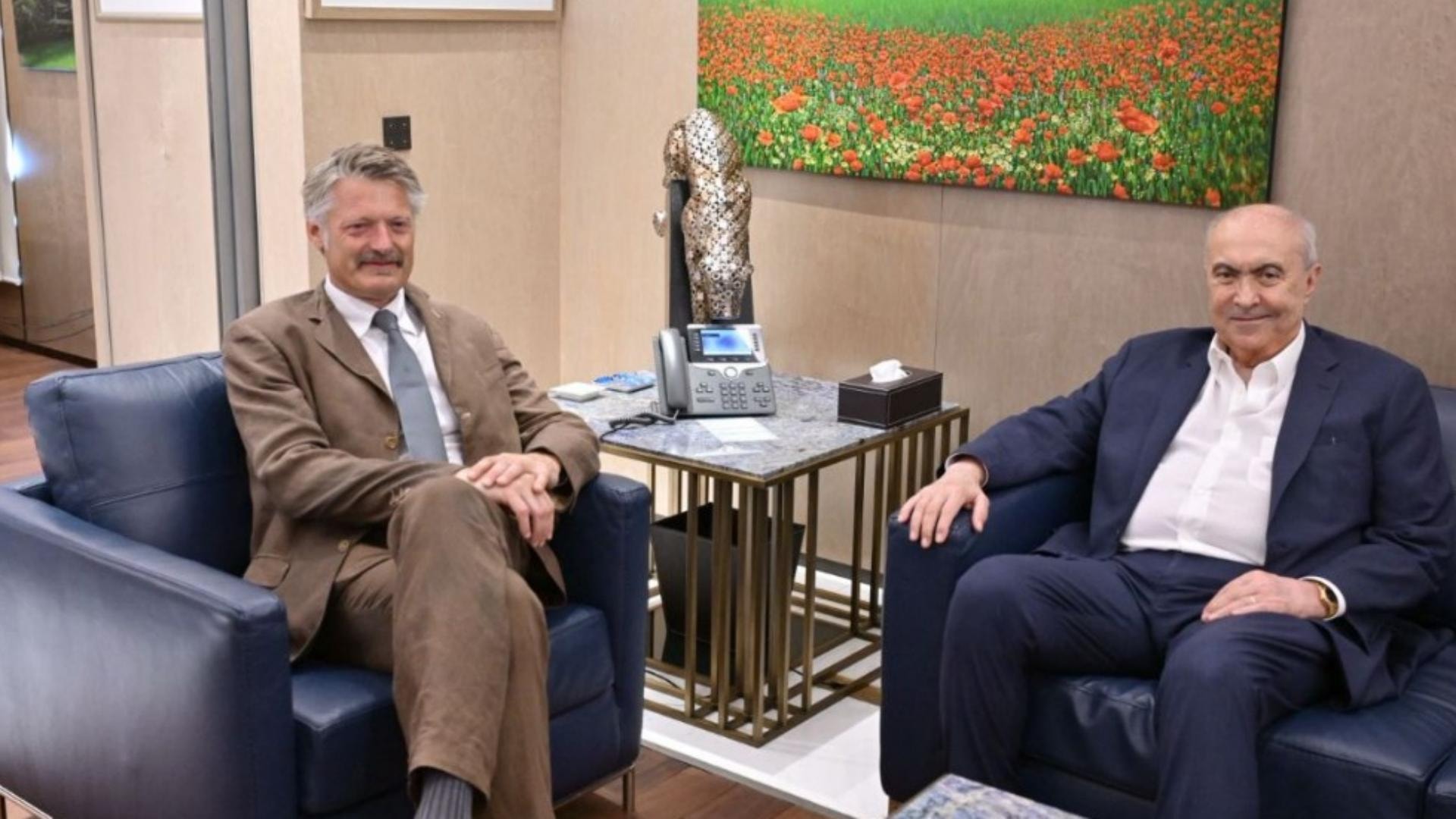 مخزومي استقبل السفير الدنماركي: الأولوية الوطنية تتمثل في معالجة مسألة السلاح
