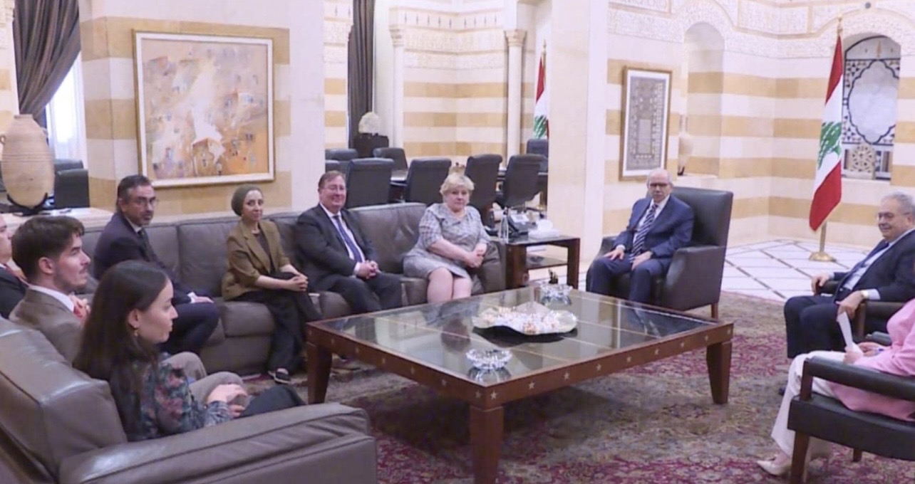 سلام بحث مع وفد بريطاني في تعزيز الدعم للجيش اللبناني