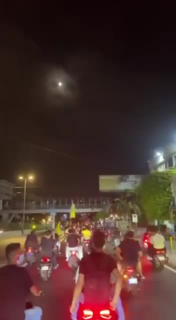 تجمع لمناصري “حزب الله” في الضاحية الجنوبية وعلى طريق المطار…ما السبب؟