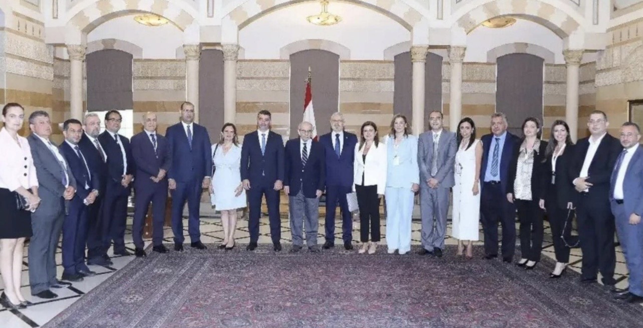 سلام تابع أوضاع الصيادلة مع وفد من النقابة