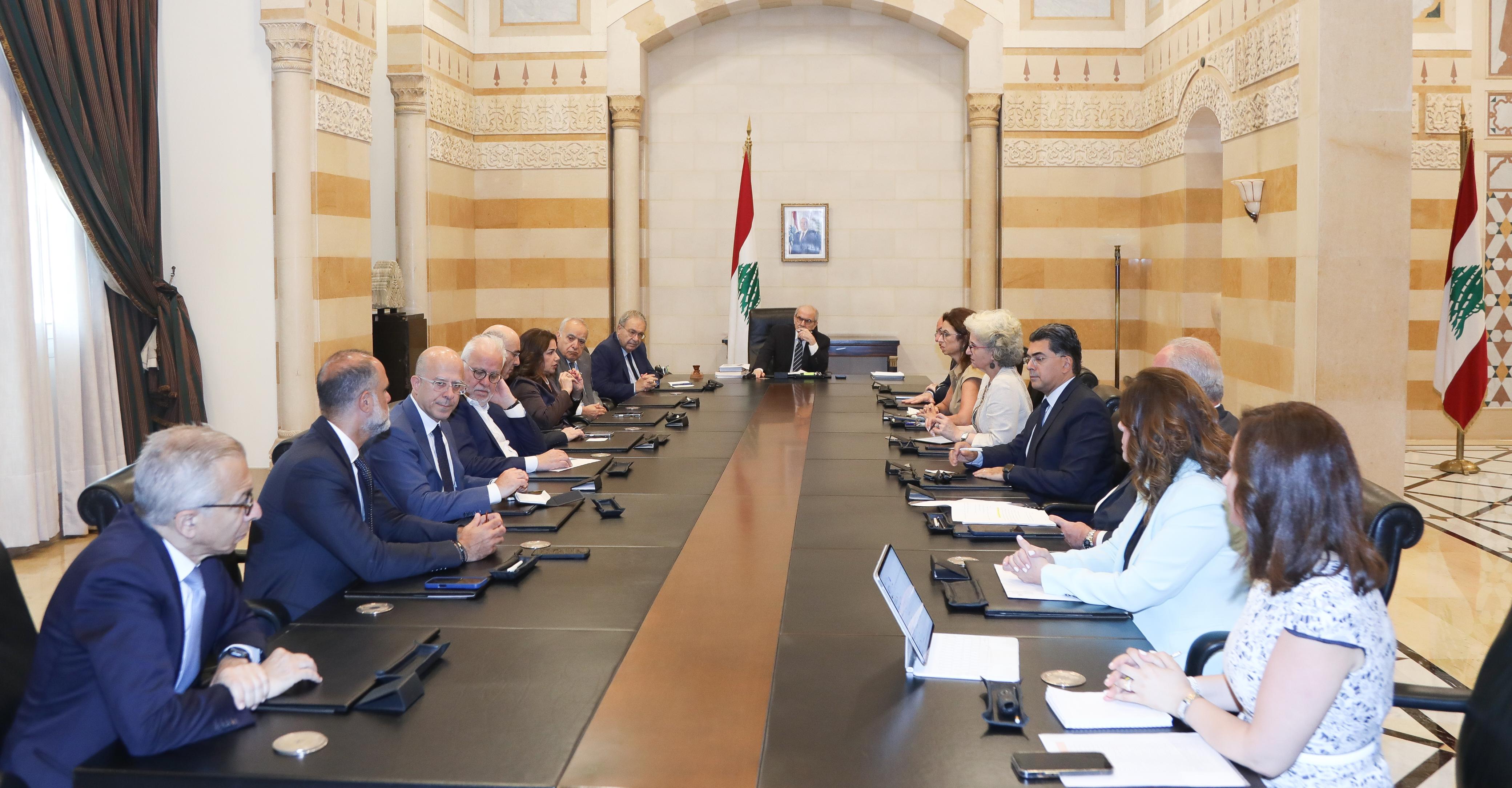 سلام يوجّه بتسريع عودة النازحين وإطلاق التحضيرات لإعادة الإعمار