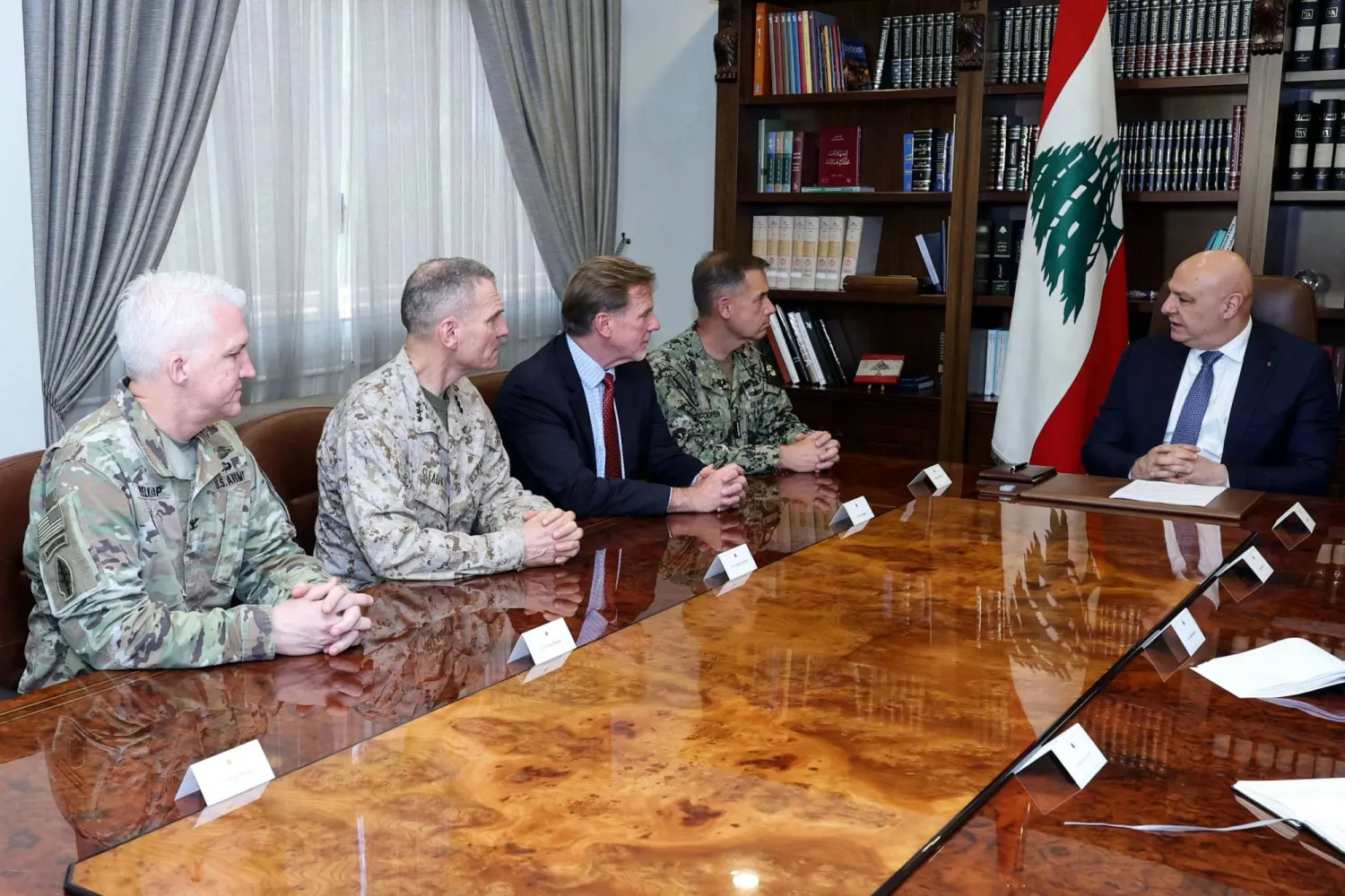واشنطن تستعجل نشر الجيش اللبناني لتدعيم موقف عون أمام «الثنائي»
تضغط على نتنياهو لمنعه توسعة الحرب وتؤيد إلحاق بلدات بـ«التجريبية»