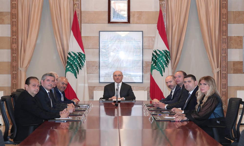أوضاع النازحين وتعزيز التنسيق الميداني على طاولة الحجار