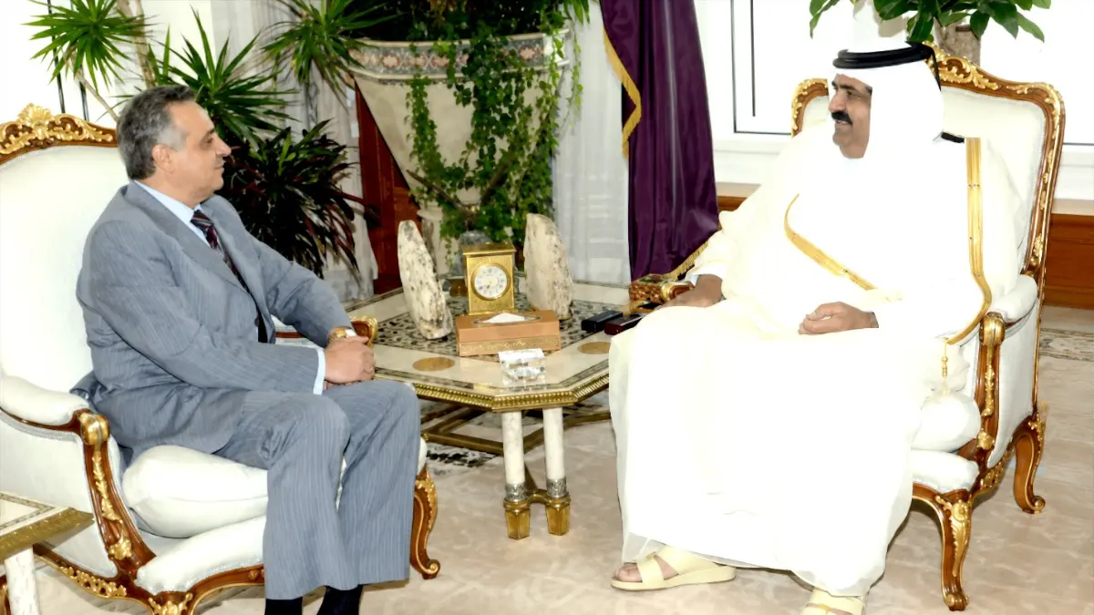 أرسلان يعزّي أمير قطر بوفاة الشيخ حمد بن خليفة ويشيد بدوره في نهضة الدولة