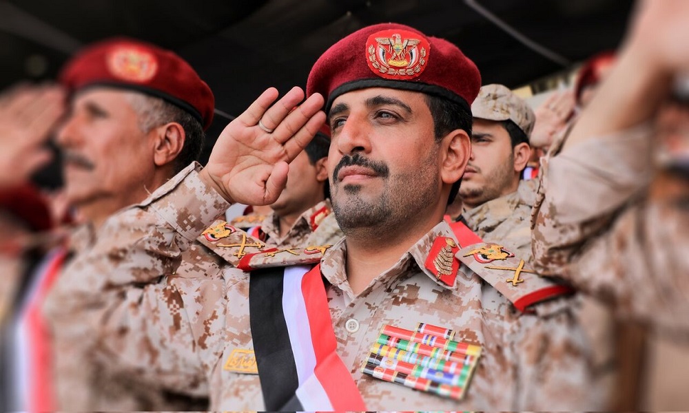الحوثيون: استهدفنا مطار أبها بصواريخ باليستية