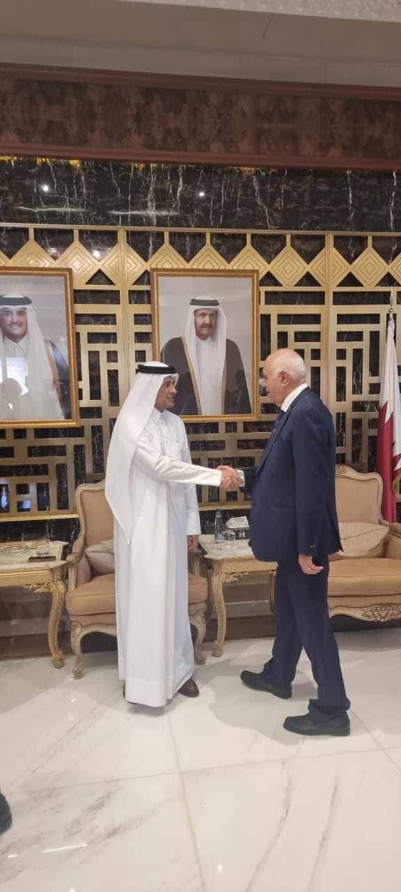 القصيفي يقدّم التعازي بوفاة أمير قطر السابق ويشيد بدوره الداعم للبنان