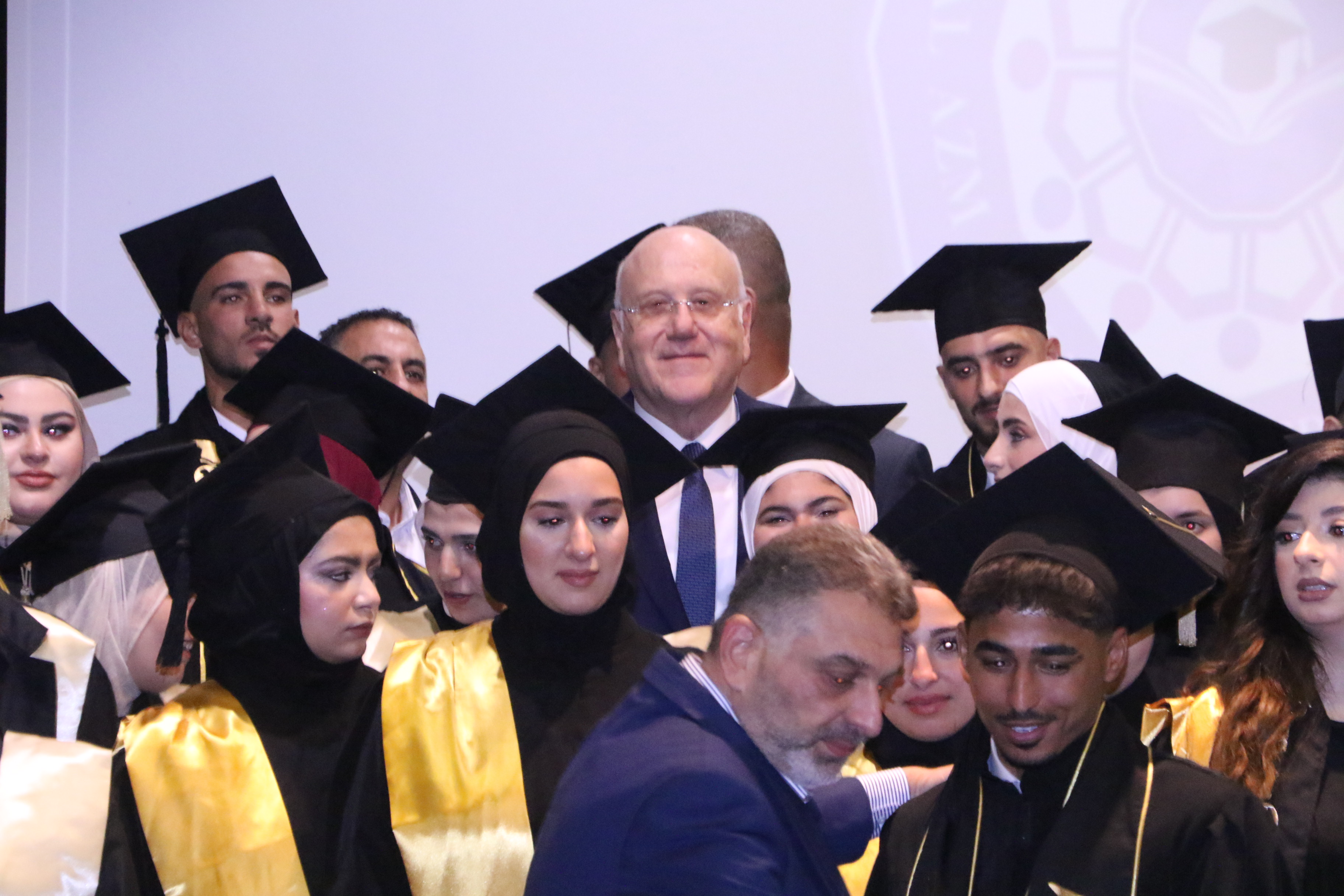 ميقاتي: الانسحاب الإسرائيلي وإعادة إعمار الجنوب أولوية وطنية والعفو العام ضرورة لإنهاء معاناة السجناء
