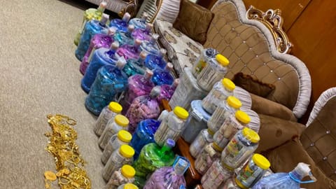 ضبط 20 مليون دولار و4 كيلوغرامات من الذّهب!