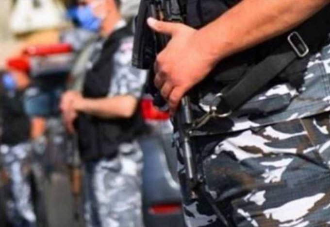 أموال الزبائن ذهبت إلى البورصة.. وقوى الأمن توقف المشتبه به