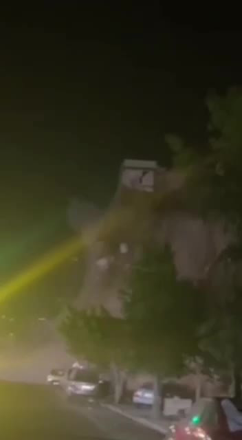 انهيار قسم من مبنى في منطقة بئر العبد …هل من إصابات؟