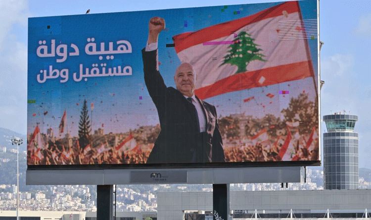 بالصوَر: لافتات مؤيدة للرئيس عون على طريق المطار