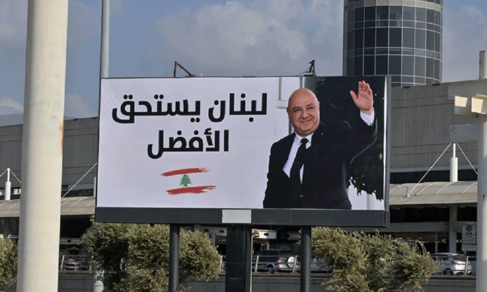 بالصوَر: لافتات مؤيدة للرئيس عون على طريق المطار