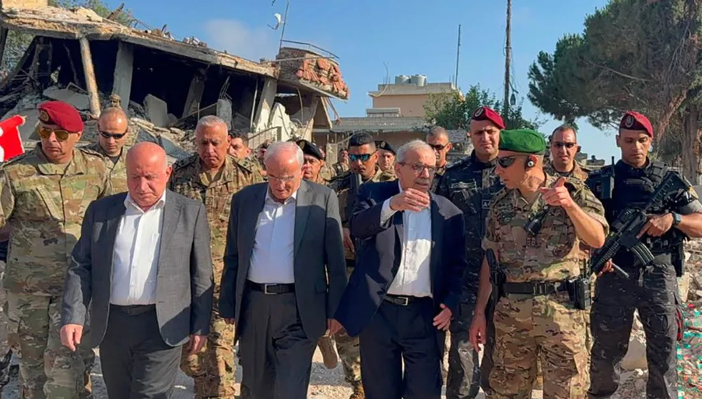 موعد مع التاريخ يحجب المشهد السياسي: تطويب مؤسس لبنان الكبير اليوم