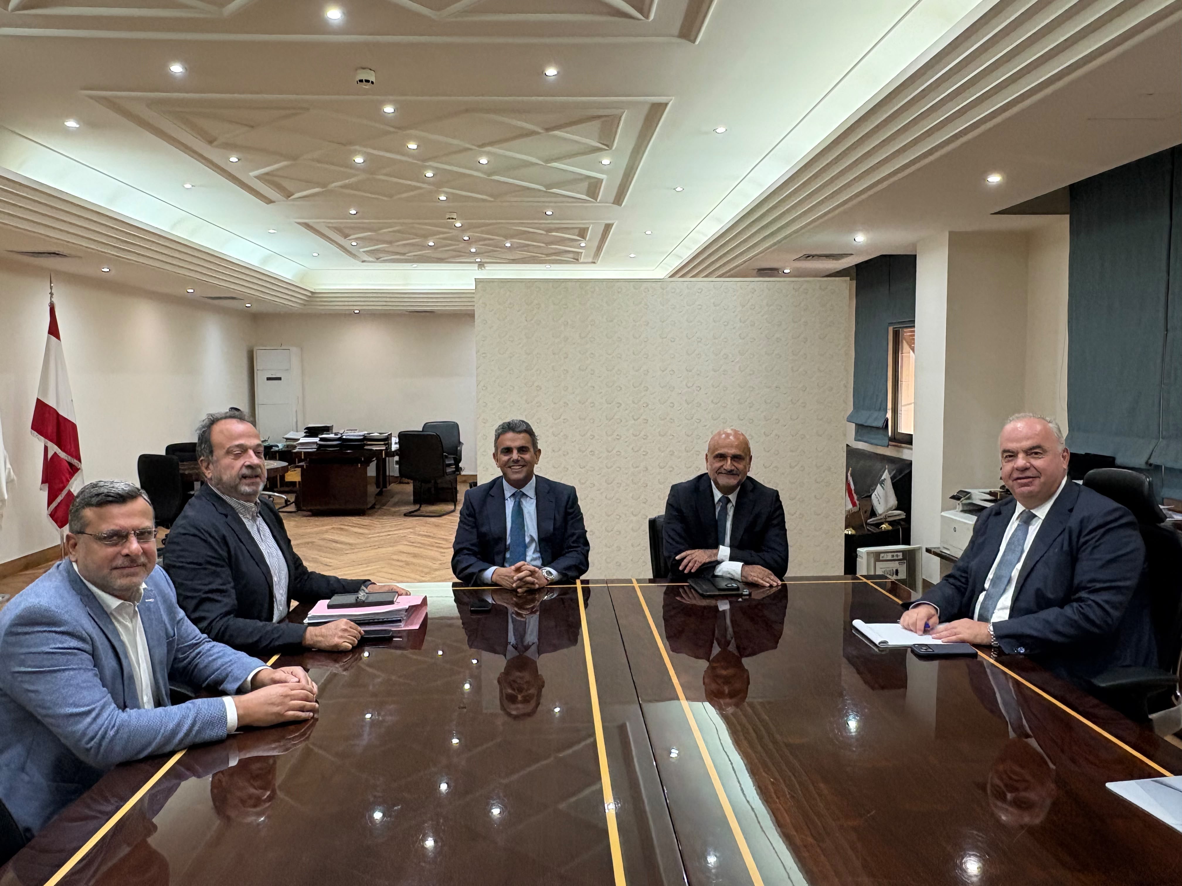 وزير الاتصالات يبحث مع نواب تحسين خدمات الاتصالات في جبيل والعربانية