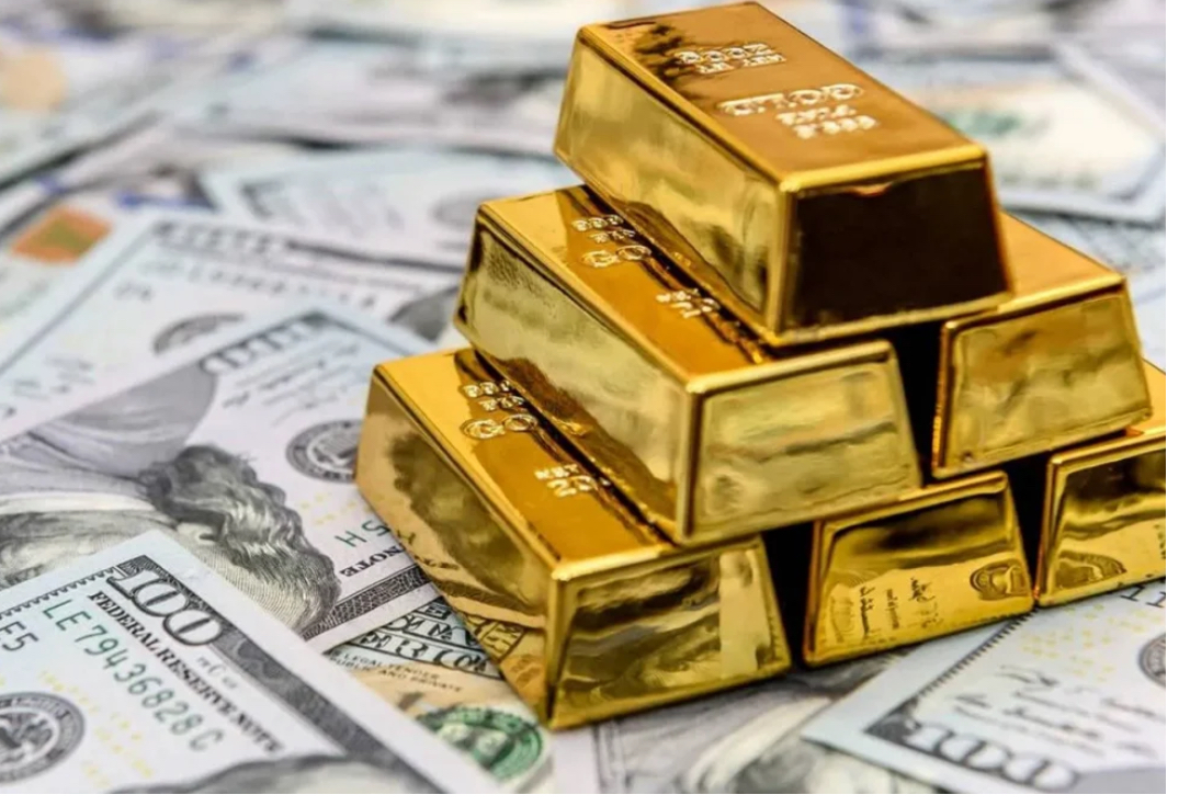 ارتفاع أسعار الذهب والفضة مع تراجع النفط وترقب بيانات الاقتصاد الأميركي