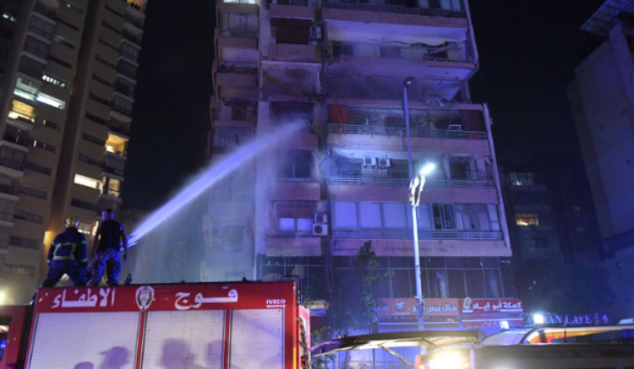 نفق الأزمة بلا أفق... وباريس تحاول مجدداً من بيروت