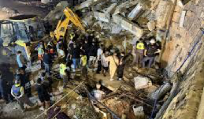 «تل أبيب» تهدّد بالاجتياح البري... وتلوّح بنسف اتفاقيّة الغاز مع لبنان<br />
محور المقاومة يدرس خياراته... ويعمل على استعادة زمام المبادرة<br />
قاووق وكركي ودحروج شهداء