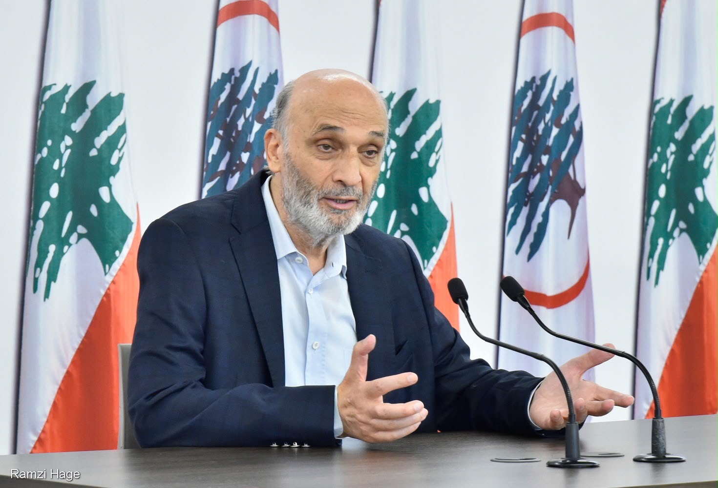 جعجع للخريجين: ابنوا بيتكم الكبير قبل الصغير… فالسياسة النظيفة من أشرف الأعمال و«القوات» تحمل القضية نفسها منذ خمسين عاماً