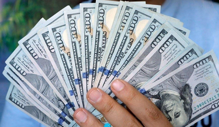 الدولار بلغ أدنى مستوياته مقابل اليورو