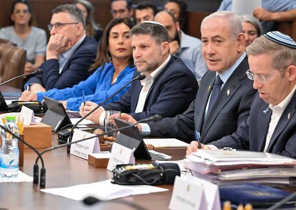 إذاعة الجيش الإسرائيلي: نتنياهو وكاتس يوعزان ببدء إنشاء بنى تحتية لمدينة جديدة في رفح