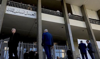 عبّود يرفض التشكيلات الجزئية: هل تُطيح بعبدا برئيس «مجلس القضاء الأعلى»؟