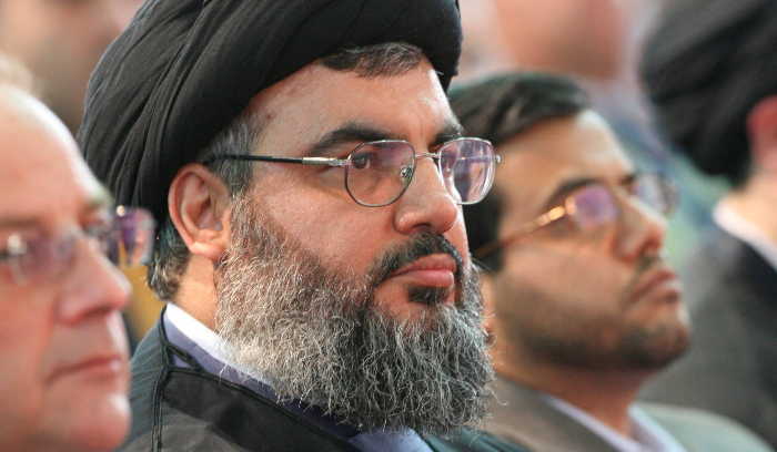 كيف خططت إسرائيل لاغتيال نصرالله؟<br />
لمحت إلى أن الدور القادم هو السنوار