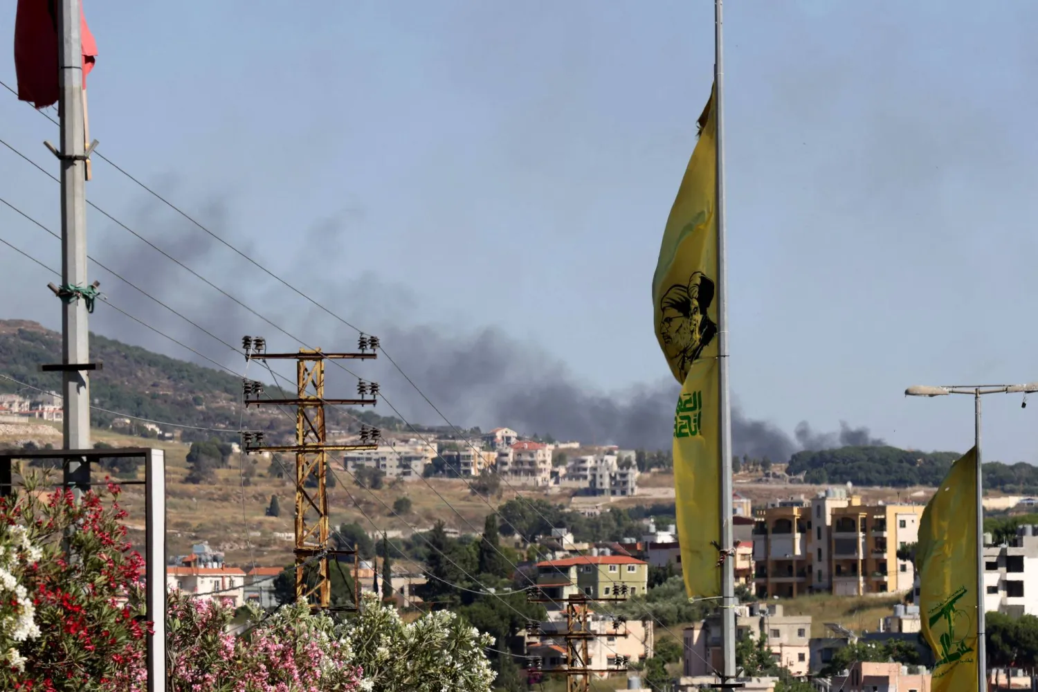 نتنياهو يفرض شروطه بالنار على جنوب لبنان<br />
«حزب الله» يتمسك بمرتفعات «علي الطاهر» كخط أحمر