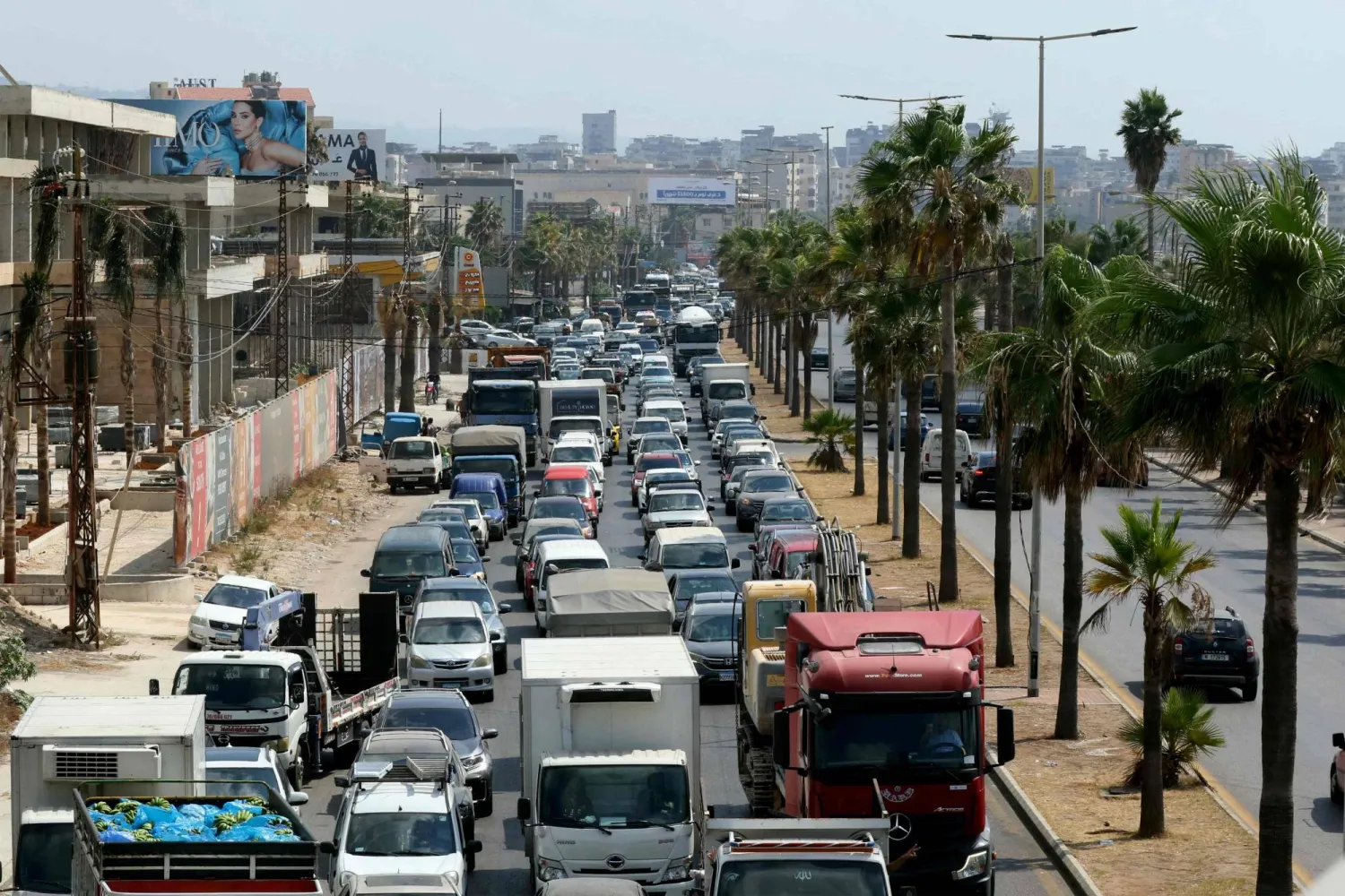 مشهد النزوح يعود إلى جنوب لبنان<br />
بين الخوف من تجدد الحرب... وانتظار المجهول