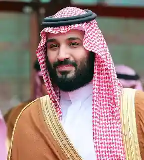 محمد بن سلمان يغادر إلى فرنسا في زيارة دولة