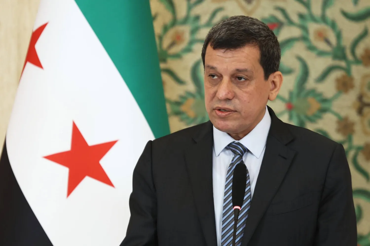 بعد حلّ «قسد».. أحمد الشرع يعيّن مظلوم عبدي مستشاراً للرئاسة السورية
