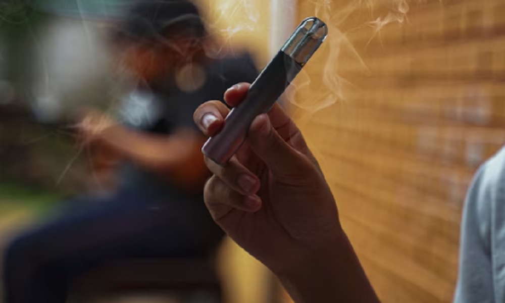 الجمارك تضبط كميات كبيرة من الـ”Vape” المهربة داخل شقق سكنية