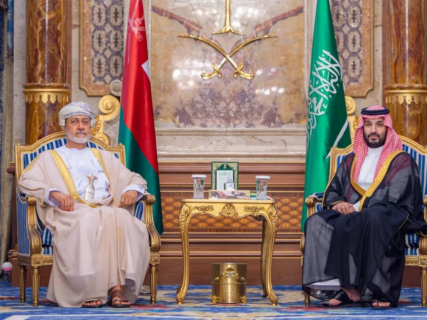 ولي العهد السعودي وسلطان عمان يبحثان جهود الحفاظ على أمن المنطقة