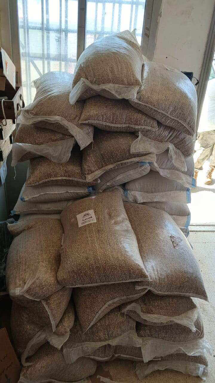 ضبط مواد غذائية ومشروبات غازية مهرّبة في بيروت وصيدا