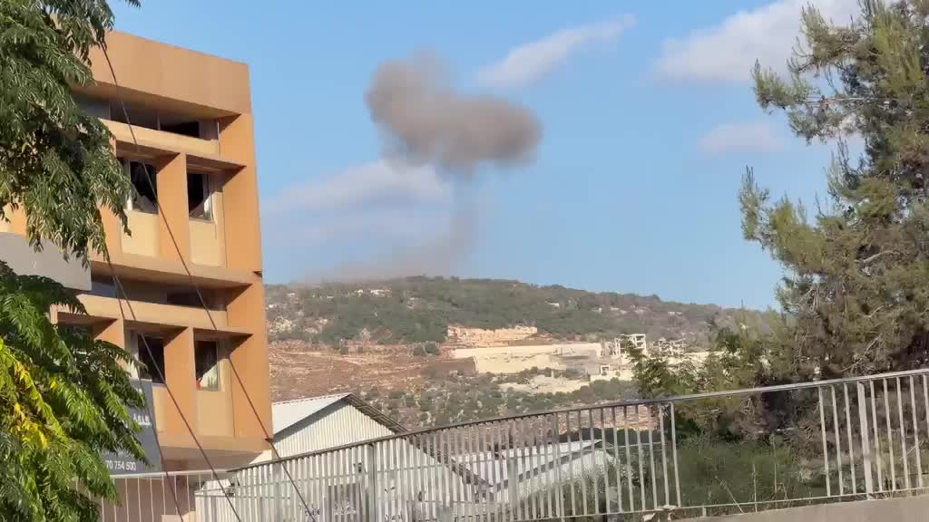 براميل متفجرة على مرتفعات علي الطاهر