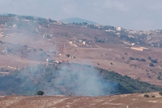 بالفيديو - الجنوب تحت القصف: الجيش يتفقد موقعي غارتين في عربصاليم وحريق في حرج كونين