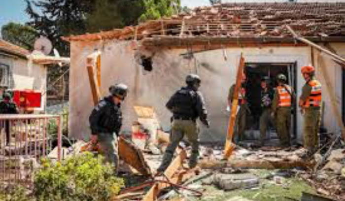 مسعى اميركي ــ فرنسي لوقف النار خلال ساعات وإلا «التصعيد الكبير»<br />
المقاومة تستهدف مركز الموساد في «تل ابيب» بصاروخ باليستي<br />
العدوان «الإسرائيلي» مستمر على لبنان: ارتقاء 51 شهيداً