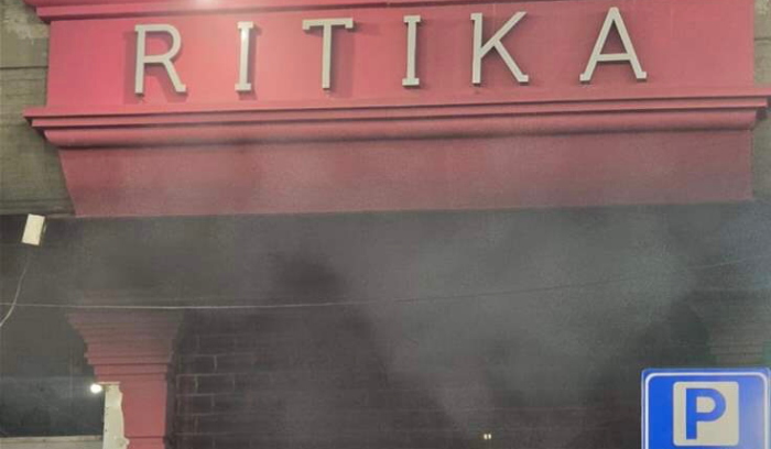 إعتداء على محل Ritika في طرابلس واندلاع النيران فيه وجريح للجيش