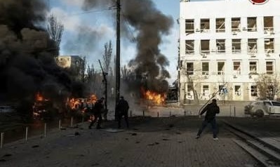 انفجارات في كييف وتفعيل الدفاعات الجوية وسط هجمات جوية متواصلة